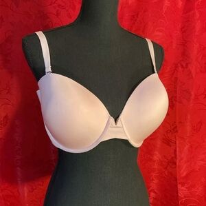 NWOT Victoria’s Secret Padded Push-up Bra Size 38DD Adjustable Straps
